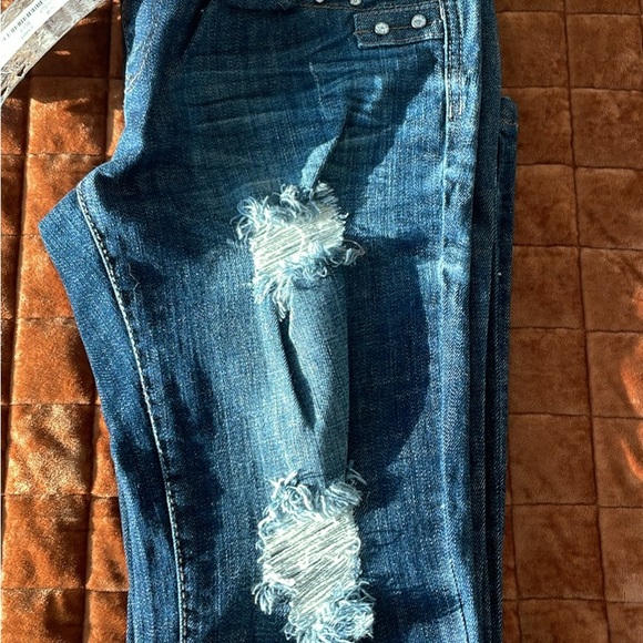 La Idol Jeans - Picture 2 of 3